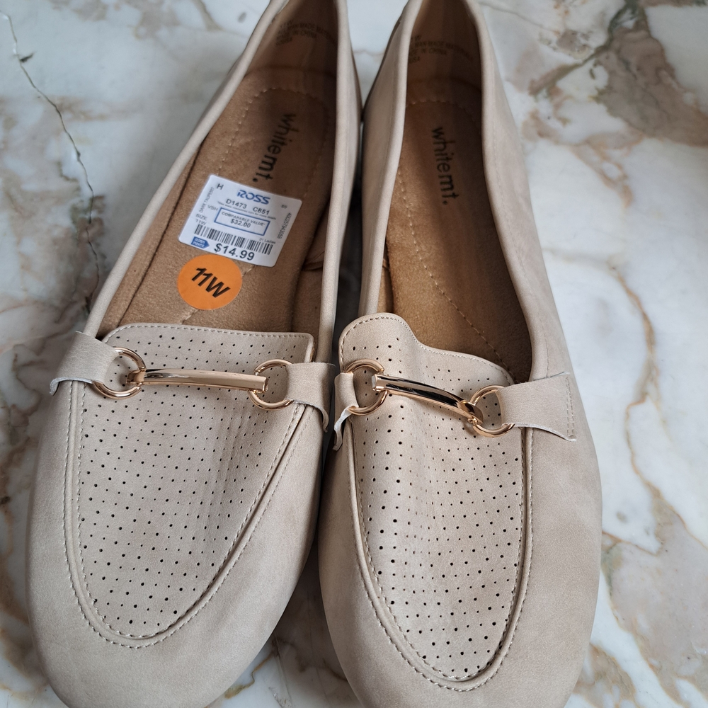 WHIT Women's Cream Loafers with Gold Accent